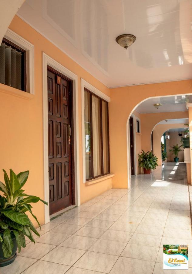 Hotel Y Cabinas El Coral Хако Экстерьер фото
