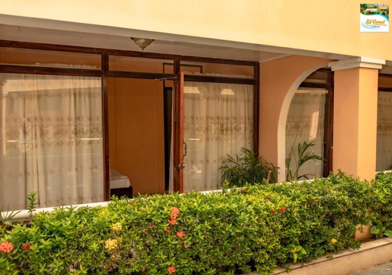 Hotel Y Cabinas El Coral Хако Экстерьер фото