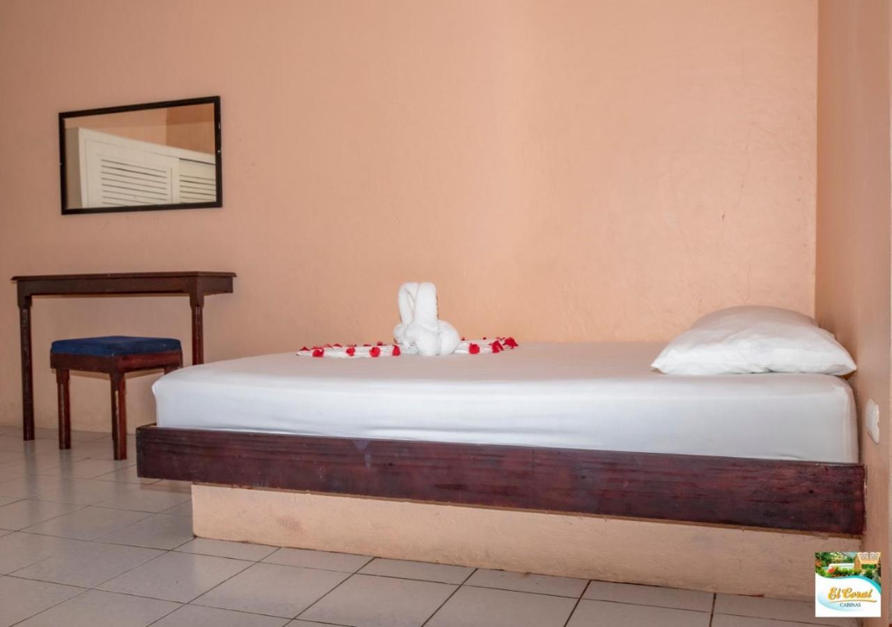 Hotel Y Cabinas El Coral Хако Экстерьер фото