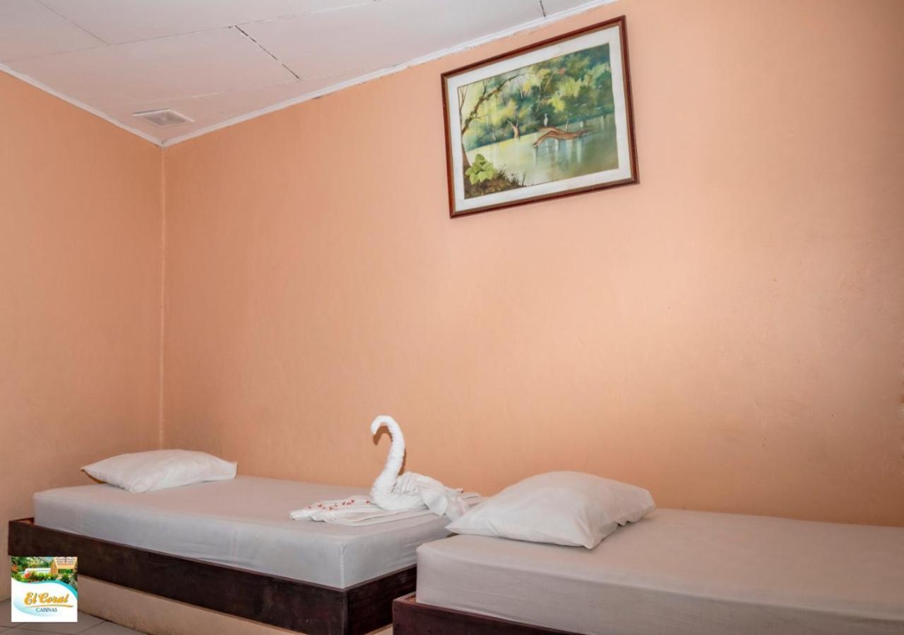 Hotel Y Cabinas El Coral Хако Экстерьер фото