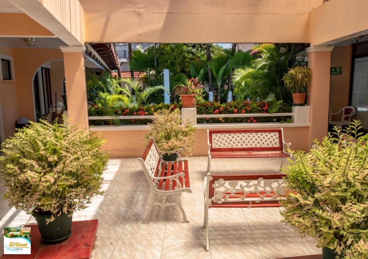 Hotel Y Cabinas El Coral Хако Экстерьер фото
