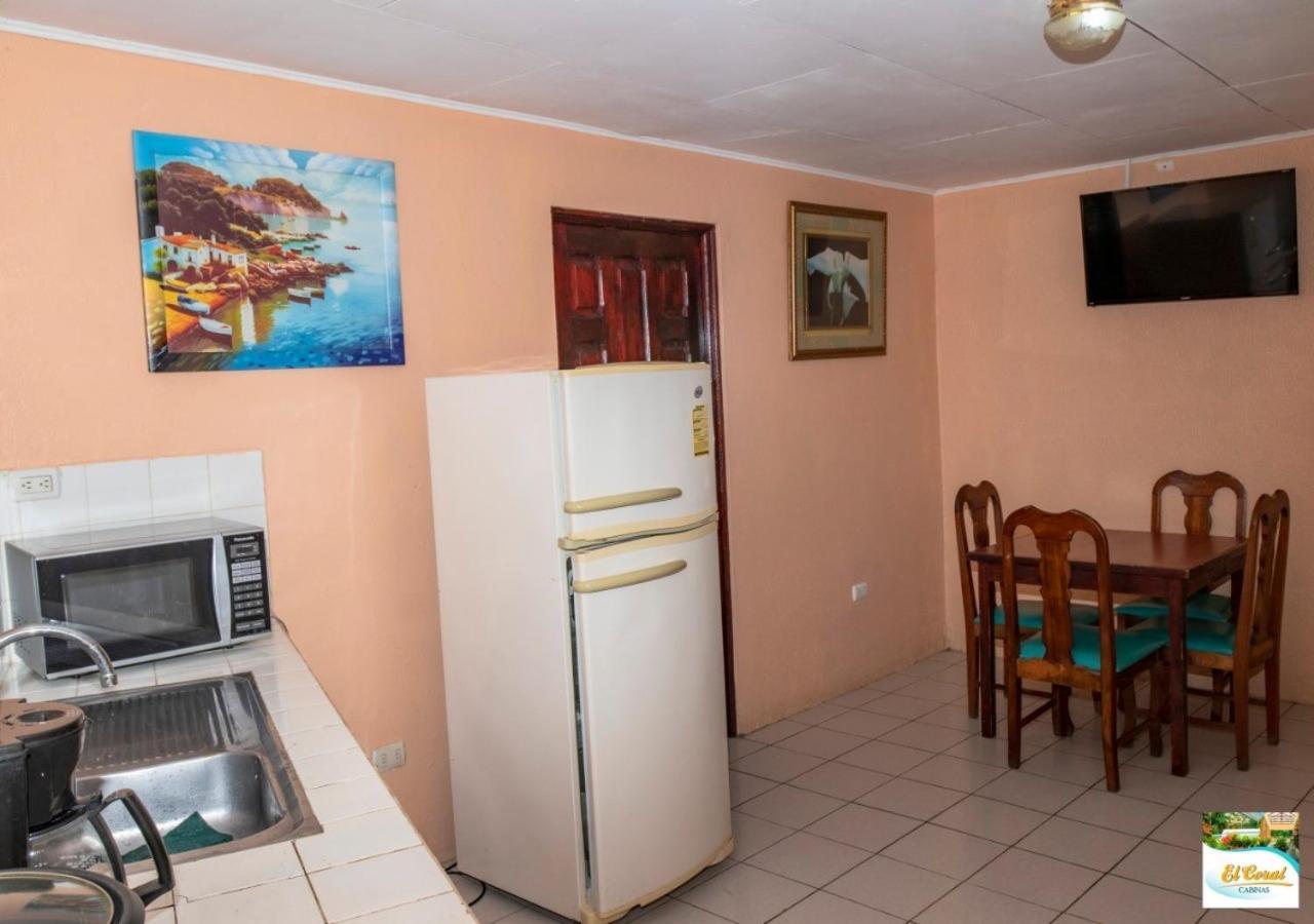 Hotel Y Cabinas El Coral Хако Экстерьер фото